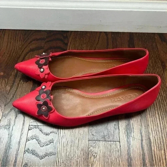 Coach Flat With Floral Applique Tea Rose Red FG1862 Women’s Size 8.5 B Slip On - Picture 4 of 16